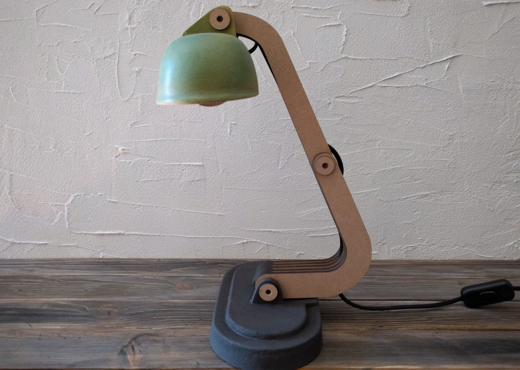 ceramic deco lamp side view